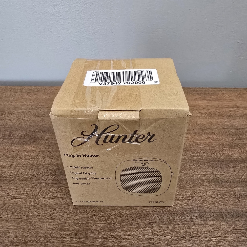 Hunter Plug-in Heater 750 W Model 73028, White